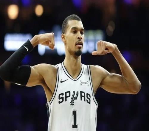 NBA馬刺132104大勝國(guó)王雷諾32分9板3助