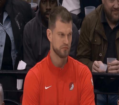 開拓者升西部第9！克林根28+13創(chuàng)生涯新高，楊瀚森該向他學什么