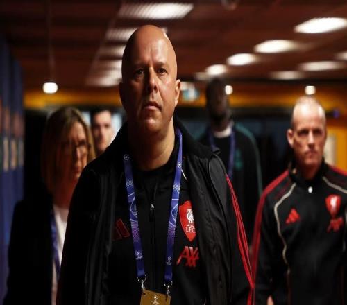 赫斯基：我預(yù)計(jì)斯洛特會留任利物浦不是輕易解雇教練的球隊(duì)