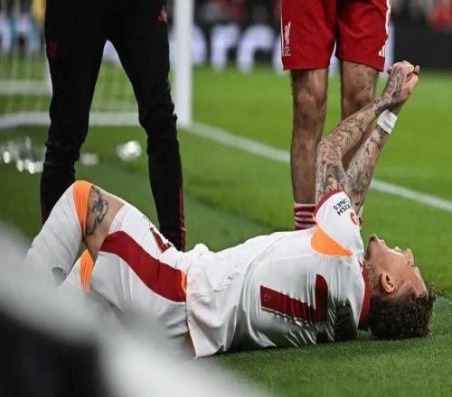 弗林蓬：諾阿朗大姆指傷勢有人說上面那一半沒了，我不確定