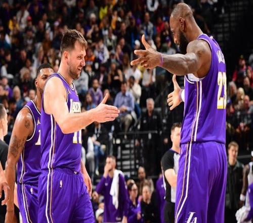 火箭再負湖人！申京復出首發(fā)，東契奇40+9+10準三雙，詹姆斯30分