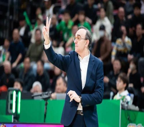 赵继伟23分3助攻2抢断鄢手骐13分4助攻2抢断辽宁本钢主场97：86击败广州朗肽海本