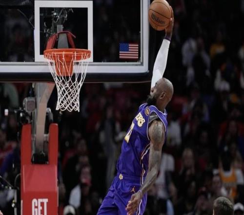 詹姆斯：賽前我感到很疲憊，在這個年齡打出這種水平感覺很酷