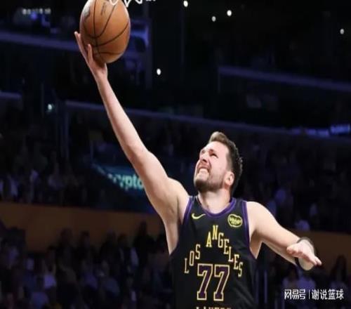 湖人雙殺東契奇首功，詹姆斯也被多方稱贊，客戰(zhàn)東部勁旅迎考驗(yàn)