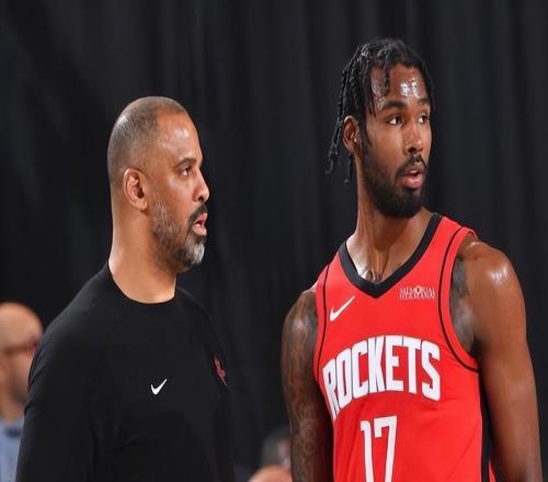 伊森遭休媒狂噴：單月三分21中1鐵哭替補為正途結(jié)束火箭生涯吧