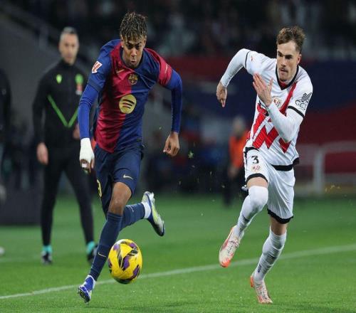 18歲包攬巴薩三項(xiàng)第一亞馬爾有可能取代梅西在巴薩的地位