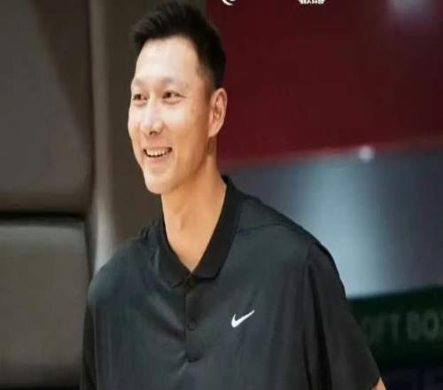 回廣東執(zhí)教易建聯(lián)亮相東莞，做出回應(yīng)，新崗位曝光，杜鋒送祝福