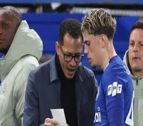 TA：羅塞尼爾總比分28時送紙條的行為太蠢，他總是愛擺姿態(tài)