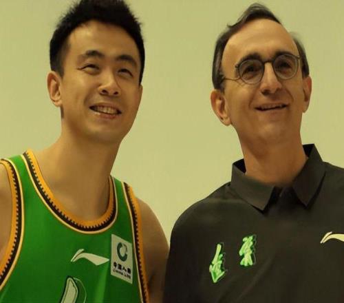 雙喜臨門！一隊勢如破竹,二隊也收獲開門紅,楊鳴見證遼籃重回正軌