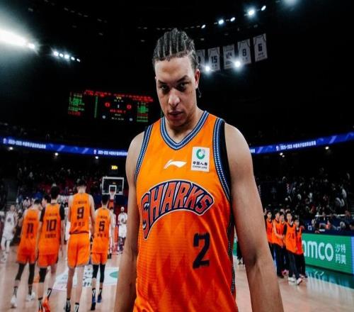 铭记场面三军用命！上海久事11296山东高速，斩获主场十五连胜