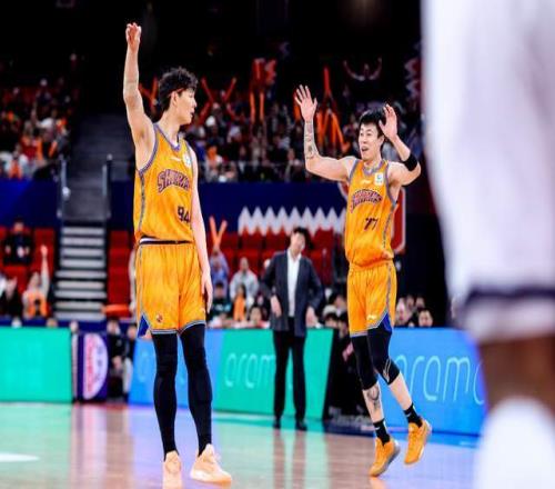 CBA排名太亂！上海大勝第一太穩(wěn)，遼寧強(qiáng)勢(shì)反彈，首鋼被打回原形