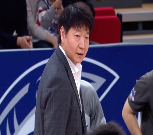 帥論不敵上海，邱彪：上半場防守強度不夠，這是需要總結(jié)的