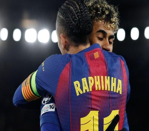 對(duì)攻大戰(zhàn)，巴薩成為歐冠歷史首支上半場三次取得領(lǐng)先的球隊(duì)