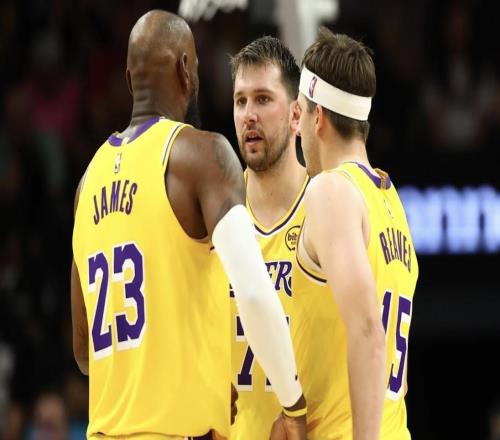 詹、東齊發(fā)威，里夫斯：每晚我都擁有最好的座位來見證偉大