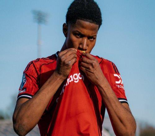 曼聯(lián)單場10球射手態(tài)度改善，仍難打動卡里克！另一小妖今夏或晉升