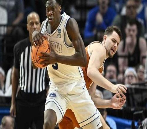 比肩庫里！BYU新生瘋?cè)仔憧褶Z35分10板，無奈慘遭一輪游