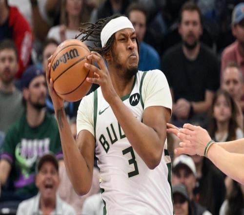 12戰(zhàn)10?。⌒勐箍褫斁羰?2分遠離附加賽貝利33+7三分生涯新高