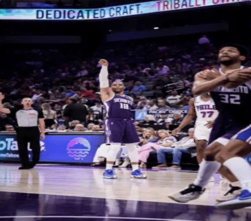 探花郎38+11帶隊雙殺國王！76人殘陣大勝，止住連敗頹勢