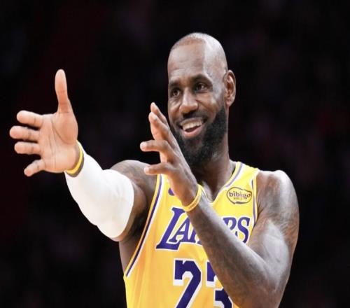 詹姆斯：我不在湖人更好我理解這些人的想法但他們絕對錯了