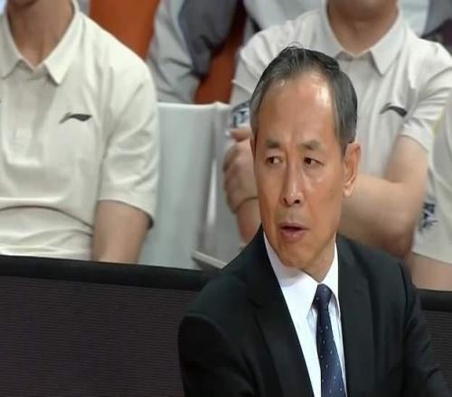 拒背鍋！爆冷負第15后，許利民言論引熱議，球迷：發(fā)布會從沒輸過