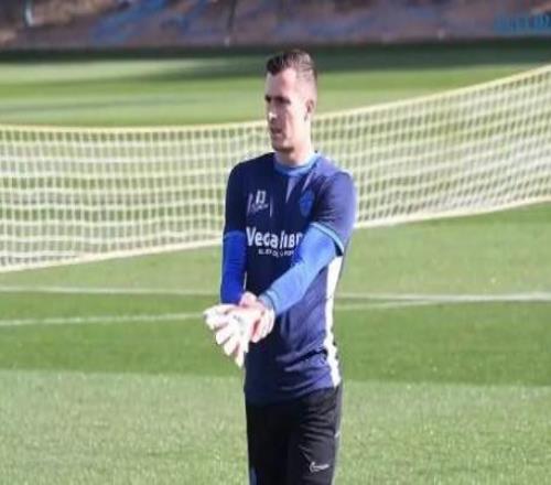 每體：佩尼亞已失去埃爾切首發(fā)門將位置，夏窗將返回巴薩