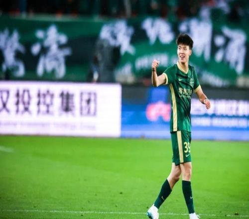 王钰栋梅开二度！314天第一次，领跑中超射手榜，米神独造3球