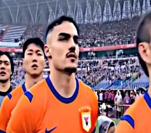 記者：阿爾瓦羅確實(shí)讓泰山隊(duì)的防守穩(wěn)定性有了質(zhì)的提升