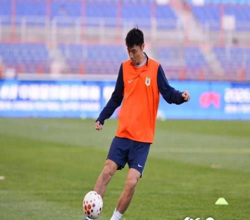 泰山隊備戰與云南玉昆隊比賽