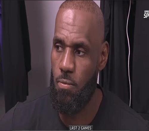 兩戰(zhàn)26中21！勒布朗談科技養(yǎng)生維持狀態(tài)懟黑子博眼球?yàn)闊釔鄱鴳?zhàn)