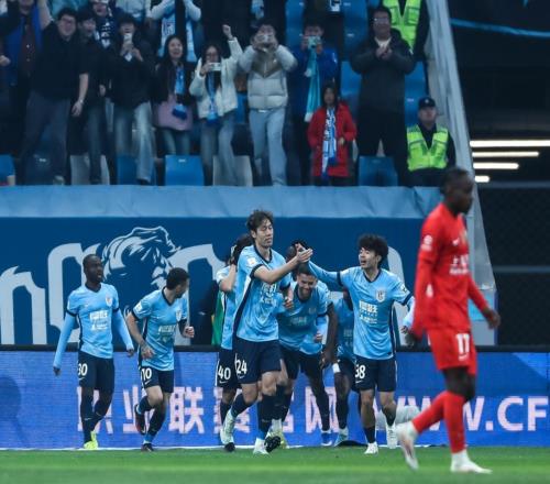 中超奪冠熱門(mén)誕生：連進(jìn)4球逆襲，3輪不敗，王鈺棟梅開(kāi)二度