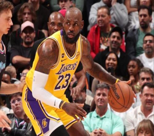 NBA新排名！湖人21勝6負(fù)聯(lián)盟第一，馬刺鎖定季后賽，騎士躲過一劫