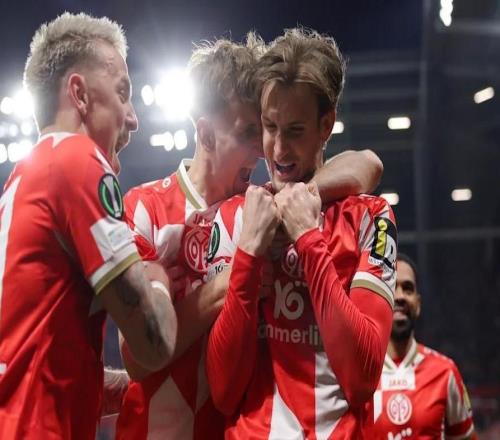 德甲纪录夜，弗赖堡和美因茨都是队史首次晋级欧战八强