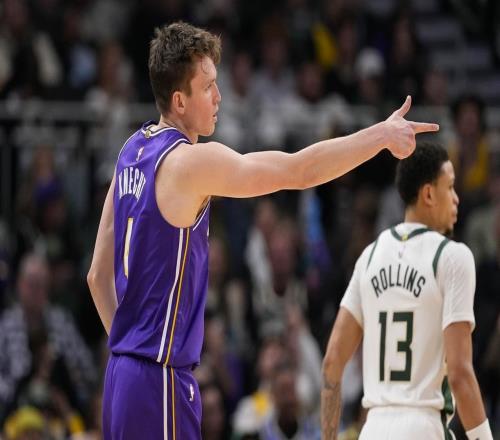 每天一個(gè)留隊(duì)小技巧，終于知道拉拉維亞3分不行為啥也能當(dāng)主力了