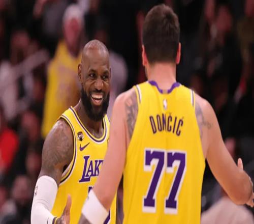 双杀热火！湖人轰8连胜，东契奇60分队史第一，詹姆斯连创5大神迹