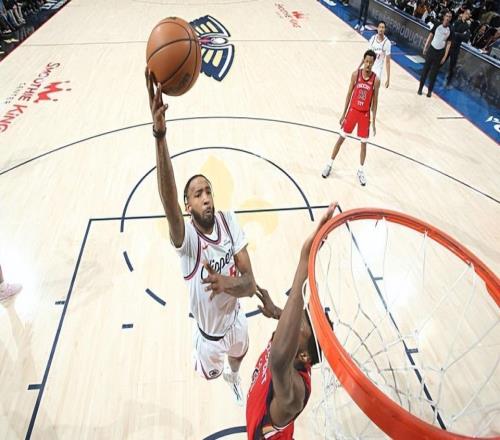 鋒線大將已經(jīng)盡力了，但是快船在陣容方面的問題也越來越明顯了