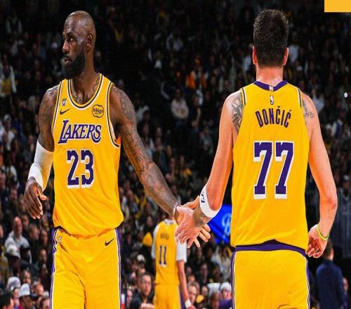 詹姆斯19+15+10創(chuàng)3大歷史第1神跡，東契奇60+7+9記3分刷爆紀(jì)錄