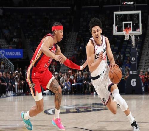 前八不穩(wěn)！小卡傷?？齑怡Y鶘雙殺吞4連敗墨菲27分小瓊斯22分