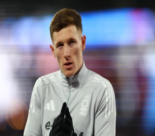 曼聯(lián)8000萬搶新中場！23歲英格蘭準(zhǔn)國腳，瓜迪奧拉也在爭奪購買權(quán)