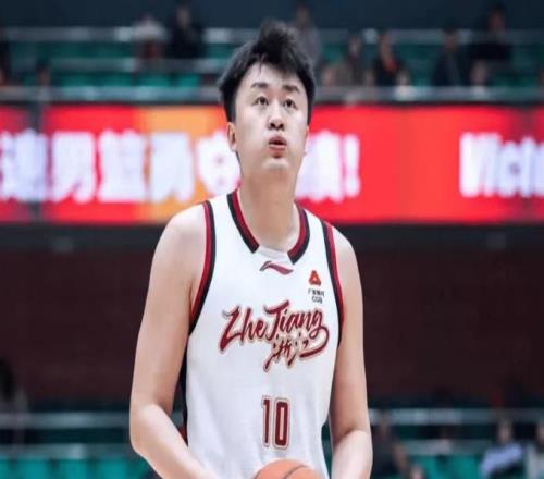 浙江男篮官宣：顶薪刘泽一腰椎间盘突出伴坐骨神经痛伤停4周