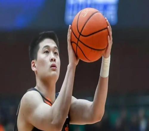 勝天津發(fā)布會！邱彪直指團隊勝利，王證謙遜回答，后被邱彪調侃！