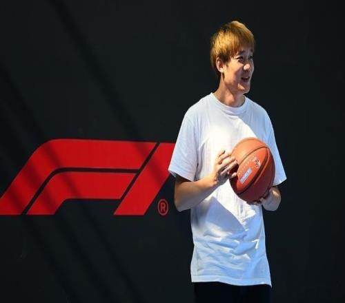 丁彥雨航正式退役，轉(zhuǎn)型后主要精力放在解說(shuō)、NBL球隊(duì)管理上