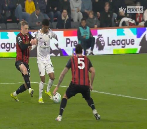 英超官方解釋阿馬德未獲點(diǎn)球原因！曼聯(lián)不服，卡里克怒斥必有誤判