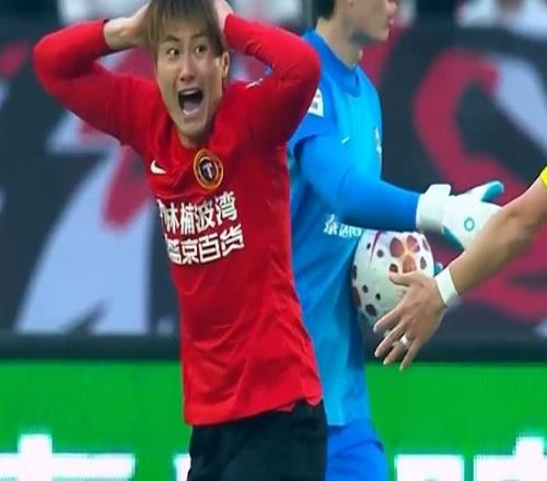 中超巨大爭議！王獻鈞拉人險逃點，田玉達氣出表情包，李金羽暴怒