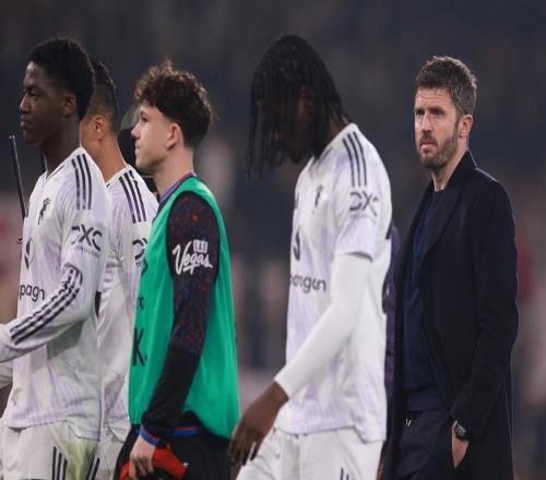 兩次遭不利判罰！曼聯球迷怒沖英超官推：公開搶劫，主裁該被禁賽