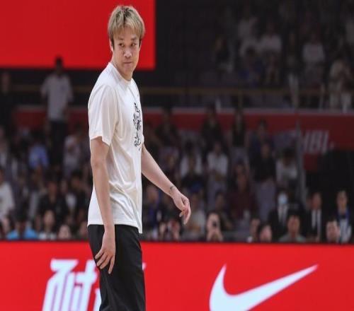 丁彥雨航宣布退役：放下比堅(jiān)持更難，但不會(huì)離開(kāi)籃球