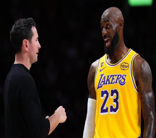 背靠背三雙又刷6紀(jì)錄！41歲詹皇19+15+10蓋世里程碑復(fù)出5戰(zhàn)全勝