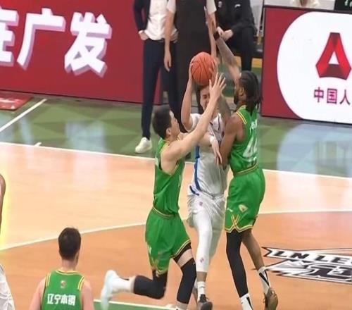 辽宁主帅：连续丢篮板对球队伤害非常大吸取教训接下来比赛做准备