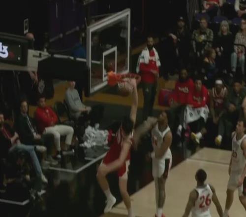 17+11！楊瀚森大帽富爾茨！這可是NBA狀元秀