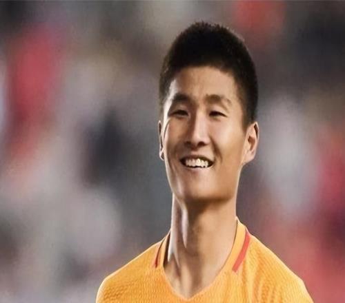 國足新集訓名單出爐，邵佳一征召3人引發(fā)大爭議，一人入選最荒謬