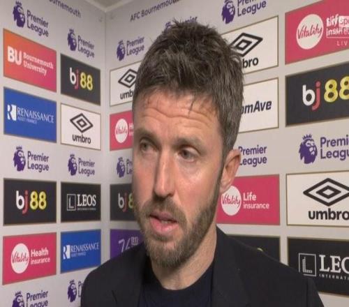 卡里克談爭議判罰：兩次情況幾乎完全一樣，總有一個(gè)判錯(cuò)了